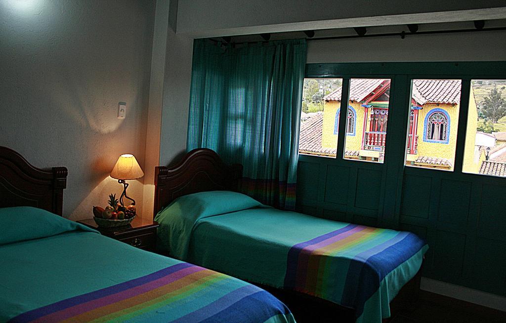 Hotel Los Geranios Duitama Extérieur photo