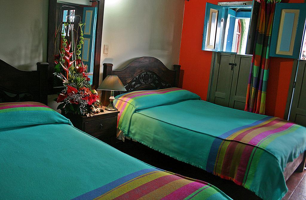 Hotel Los Geranios Duitama Chambre photo